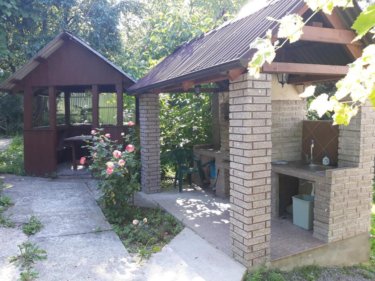 Котедж "Лісовий Затишок" Glubokoye Exteriör bild